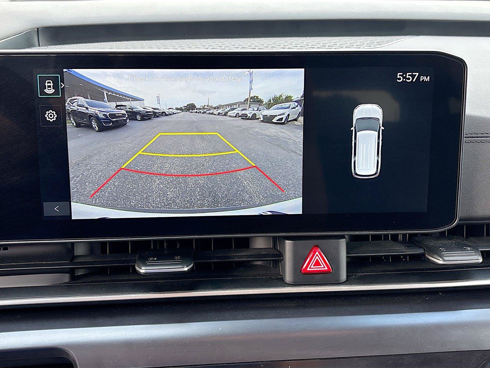 Used 2025 Kia Carnival FWD image 16