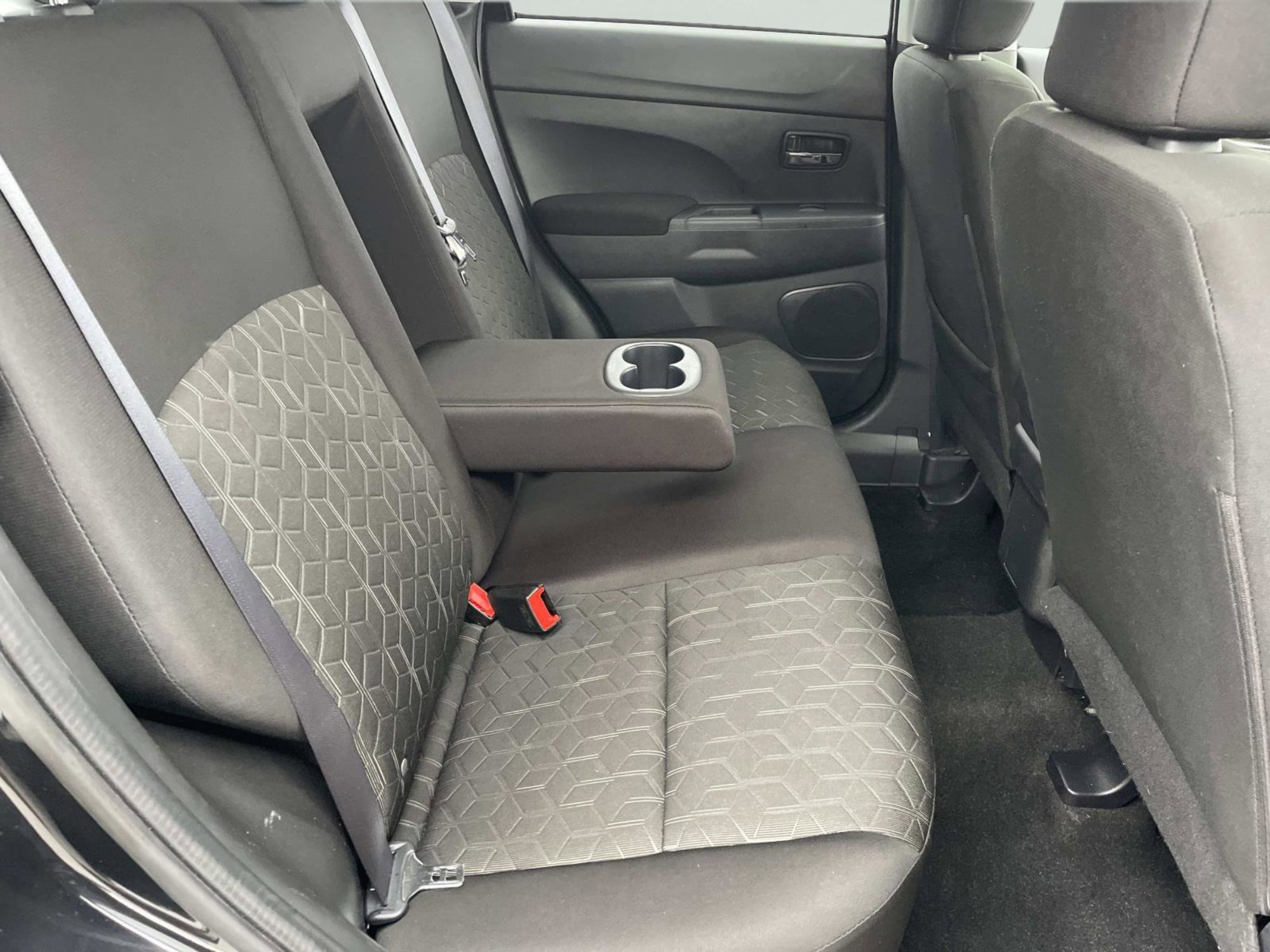 Used 2024 Mitsubishi Outlander Sport ES image 18