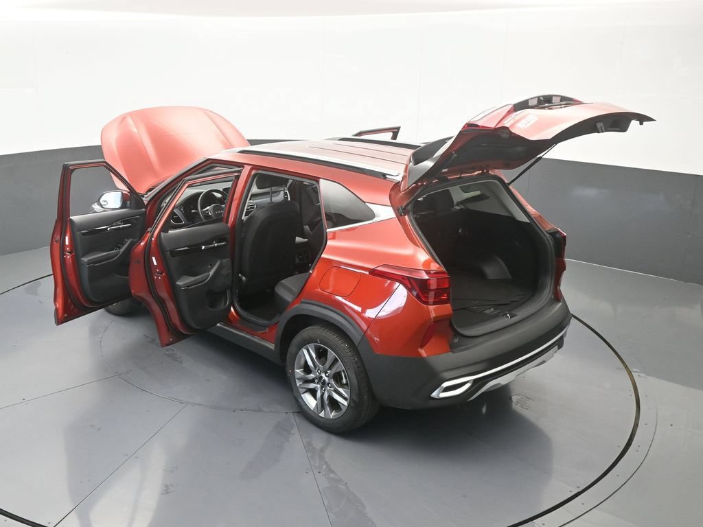 Used 2023 Kia Seltos S FWD image 61