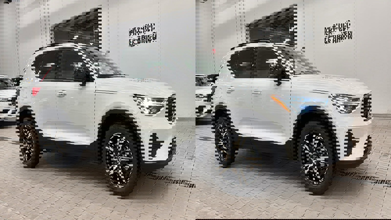 Used 2026 Volvo XC40 B5 Core w/ Climate Package image 3