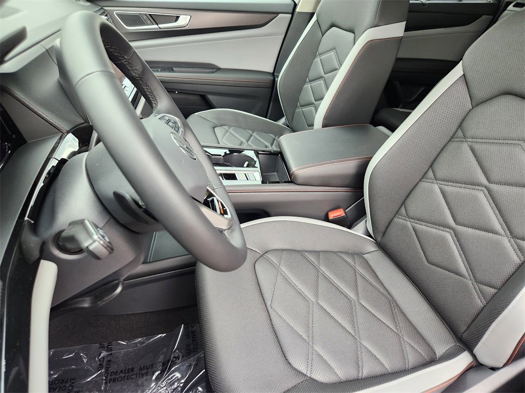 New 2025 Volkswagen Atlas Peak Edition SE image 5