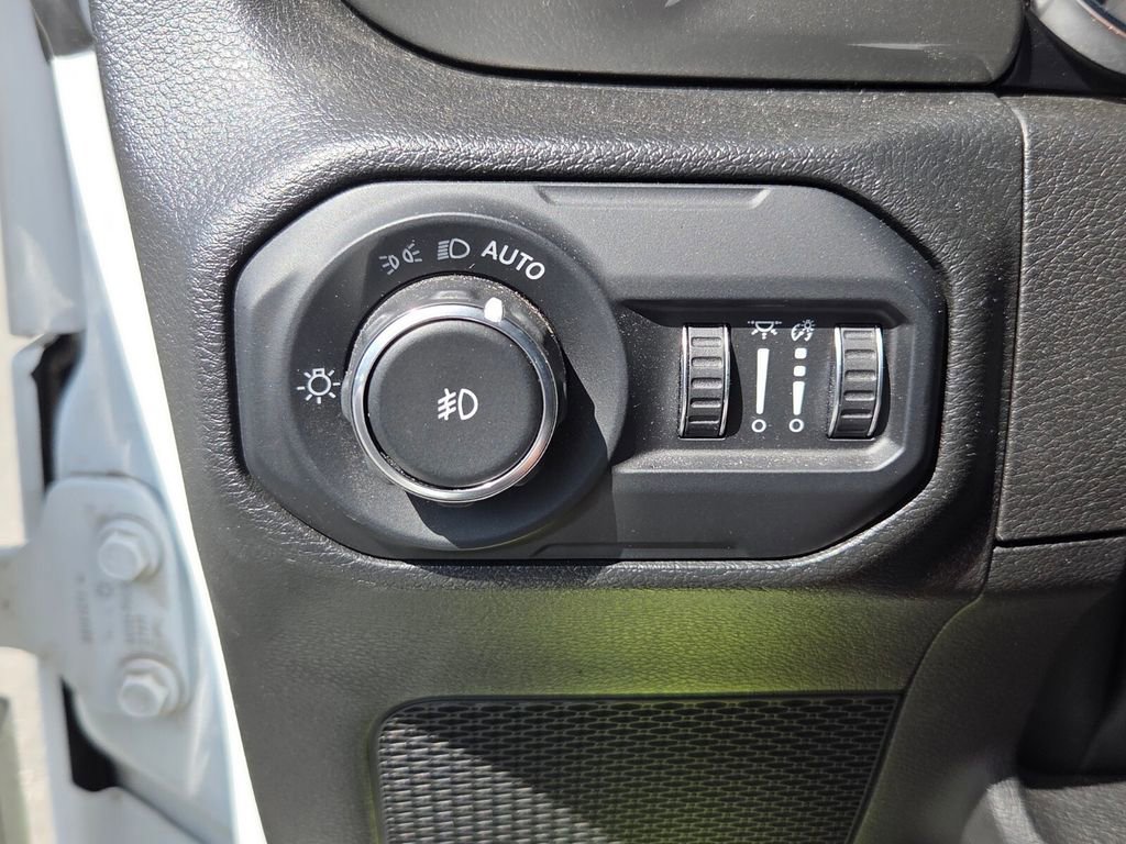 Used 2022 Jeep Wrangler Unlimited Sahara w/ Cold Weather Group image 26