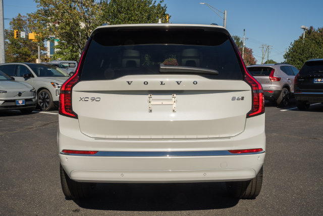 New 2027 Volvo XC90 B6 Plus AWD/4WD image 6