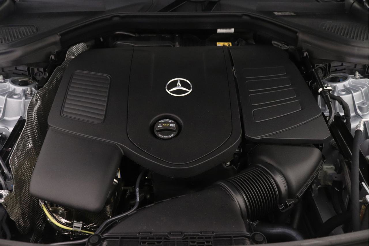 New 2026 Mercedes-Benz GLC 300 image 9