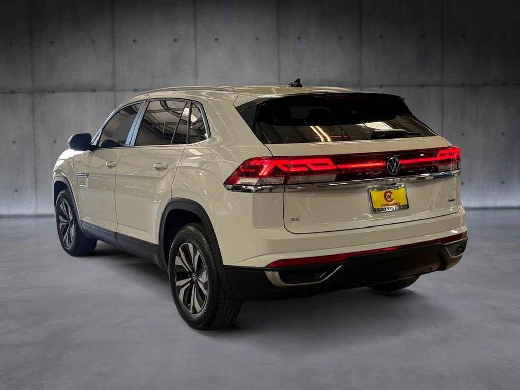 Used 2024 Volkswagen Atlas Cross Sport SE image 3
