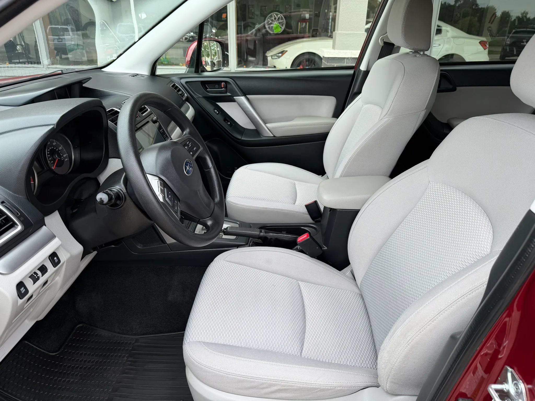 Used 2016 Subaru Forester 2.5i Premium AWD/4WD image 10