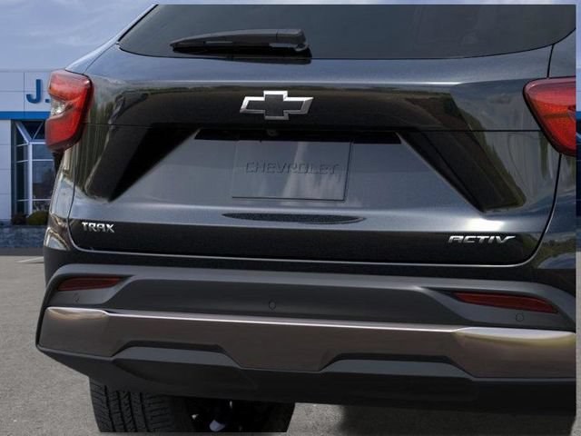 New 2026 Chevrolet Trax ACTIV w/ Sunroof Package FWD image 14