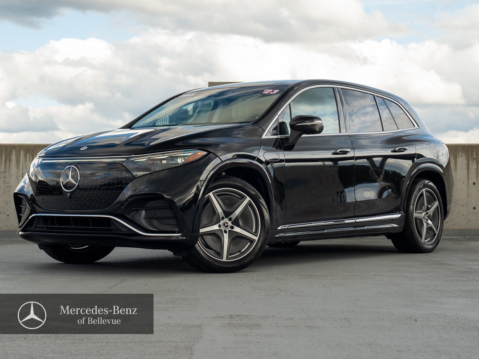 Used 2023 Mercedes-Benz EQS 580 4MATIC SUV image 1