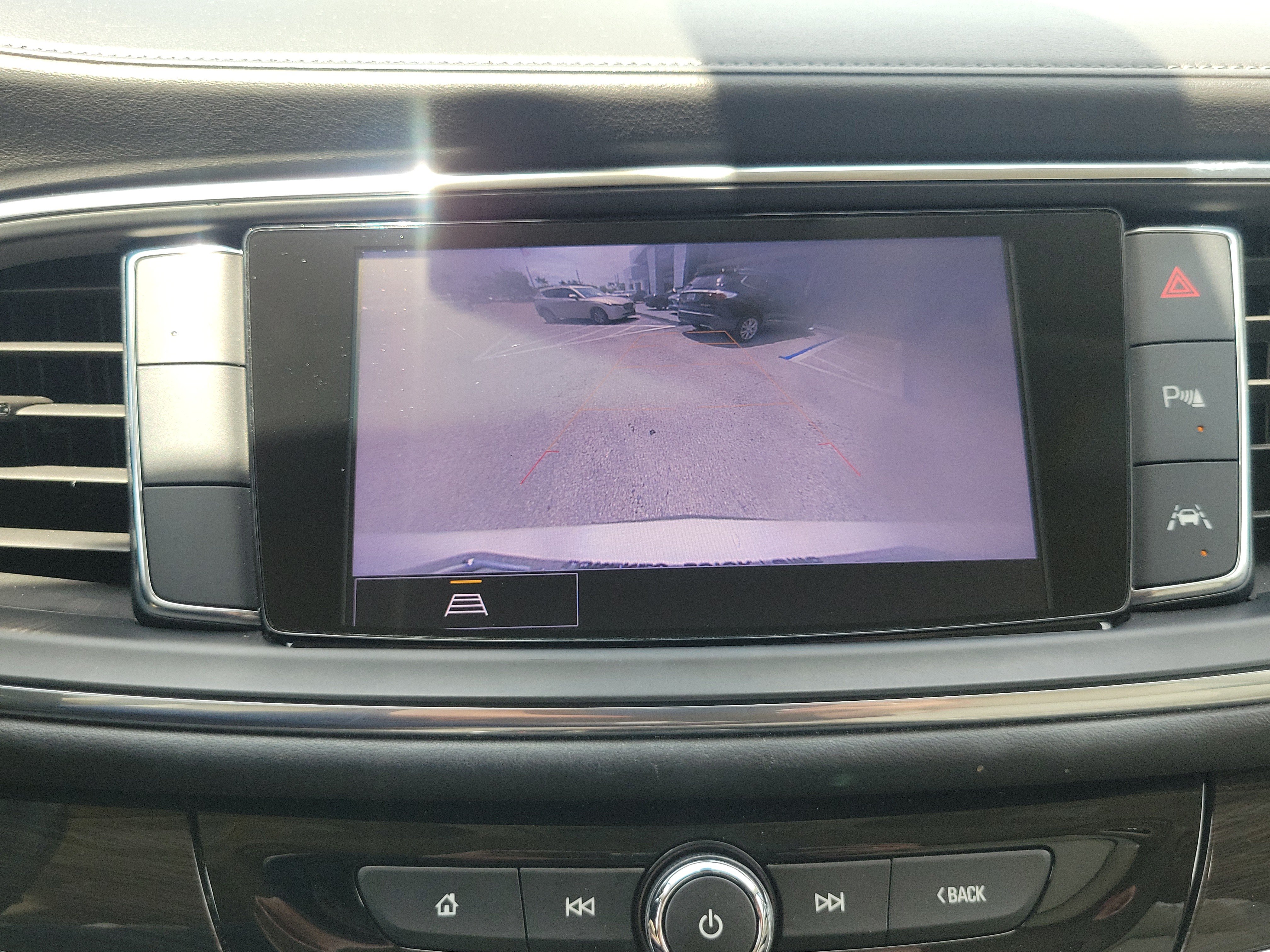 Used 2022 Buick Enclave Essence FWD image 10