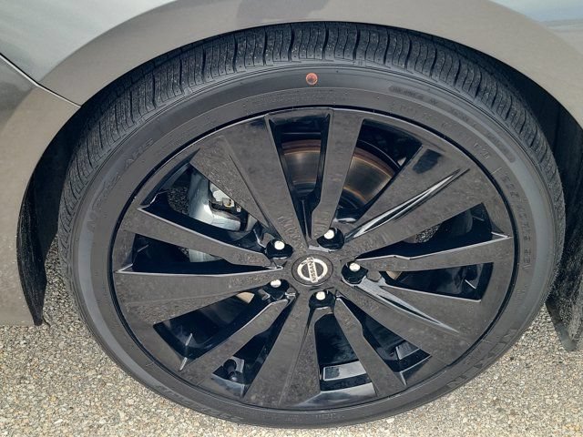 Certified 2022 Nissan Altima 2.5 SR w/ Midnight Edition Package FWD image 8