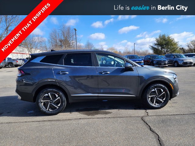 New 2025 Kia Sportage LX image 8