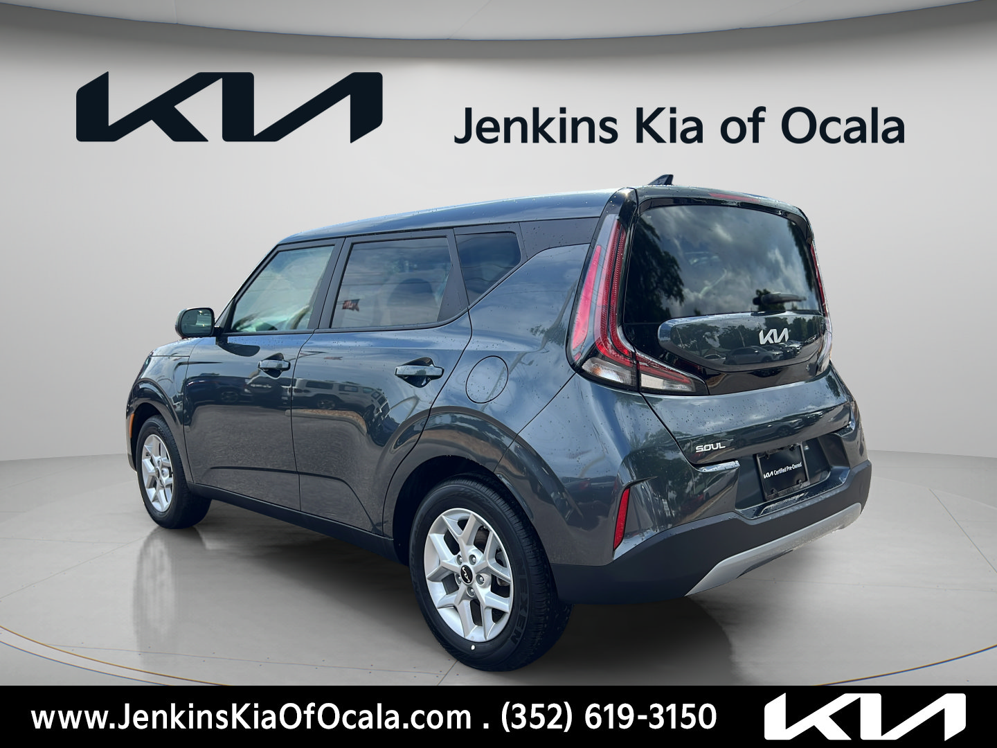 Certified 2025 Kia Soul LX w/ LX Technology Package FWD image 5