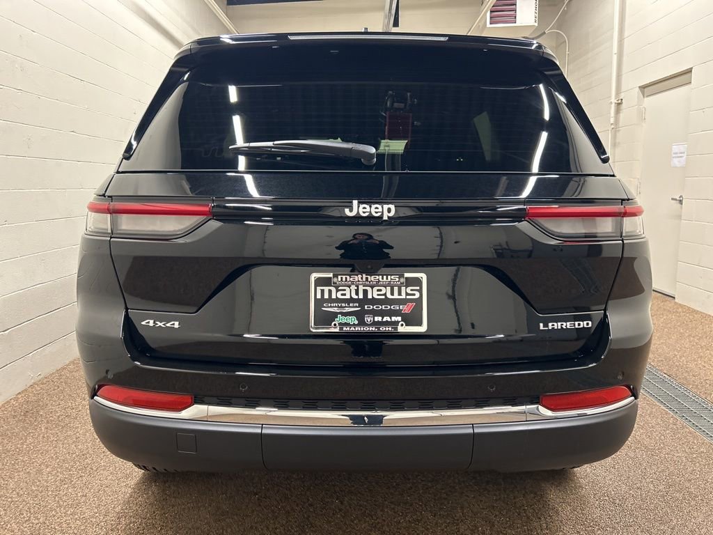 New 2026 Jeep Grand Cherokee Laredo X AWD/4WD image 3