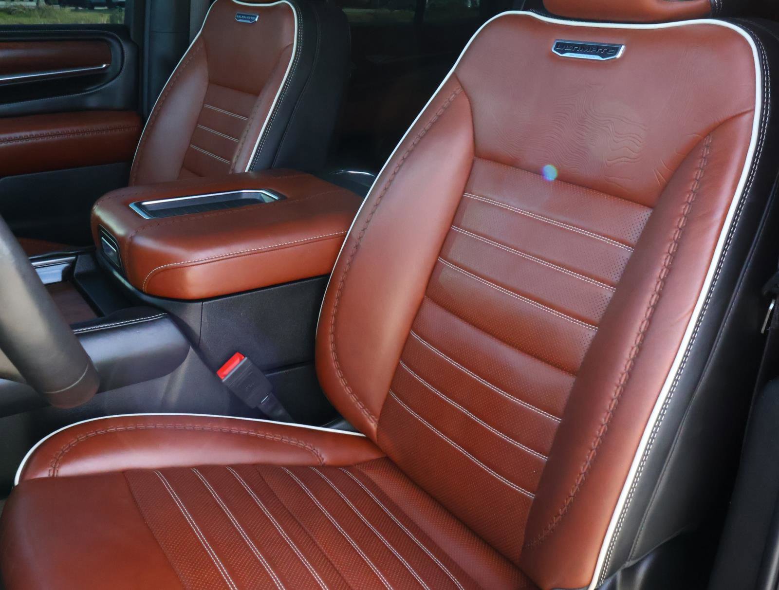 Used 2024 GMC Yukon Denali Ultimate image 16