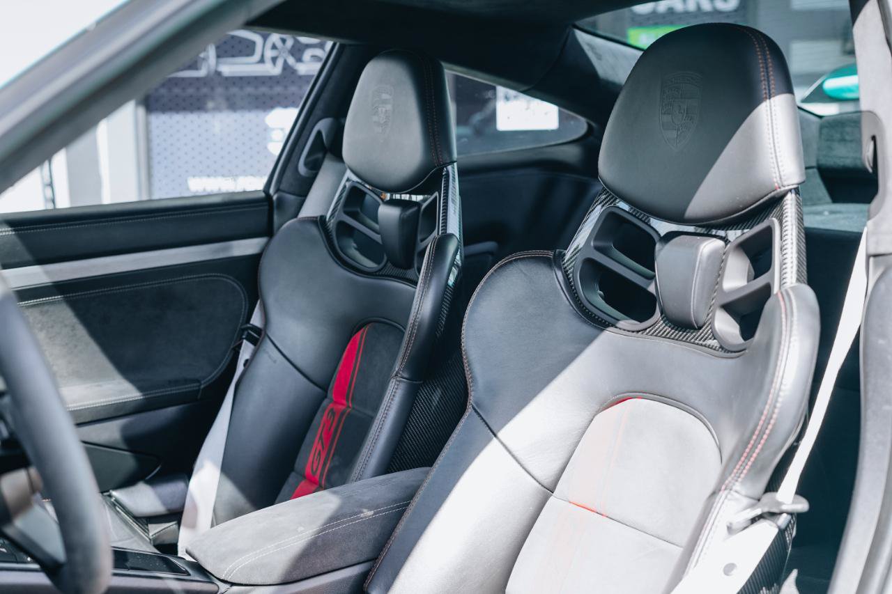 Used 2018 Porsche 911 GT3 RWD image 16