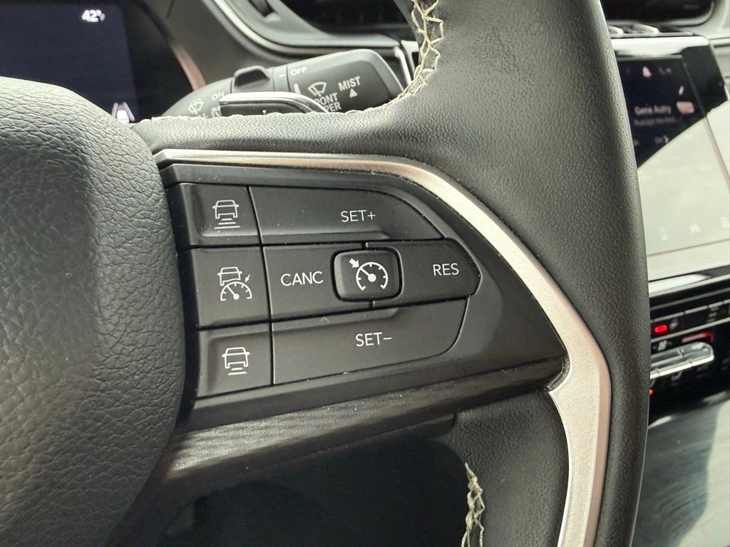 Used 2024 Jeep Grand Cherokee L Laredo image 16