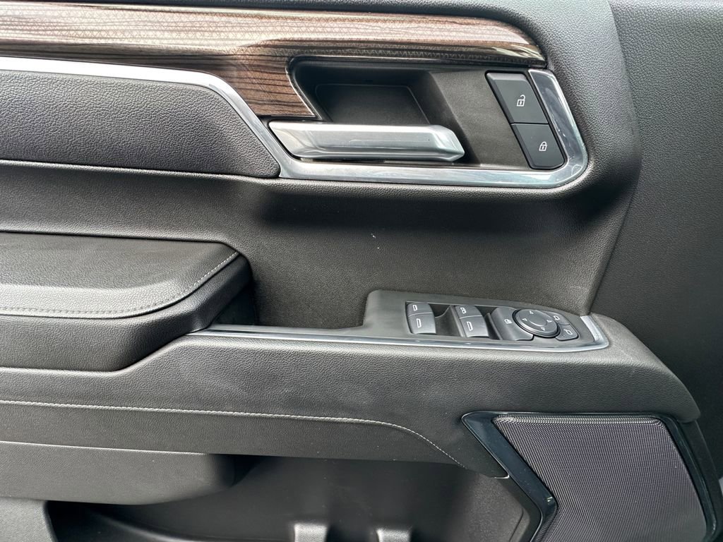 Used 2024 Chevrolet Silverado 1500 LT image 11