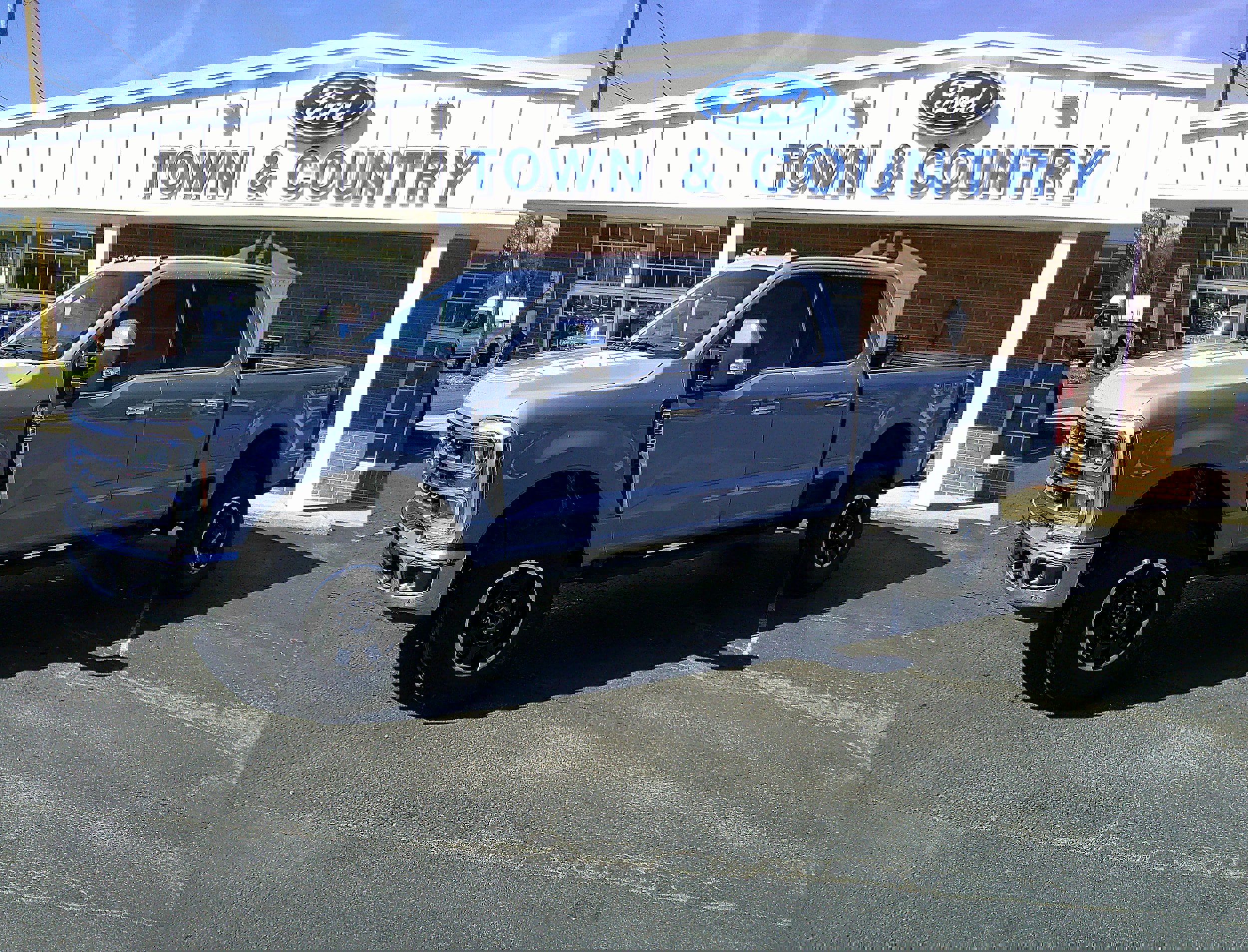 New 2026 Ford F250 King Ranch w/ Tremor Off-Road Package image 2