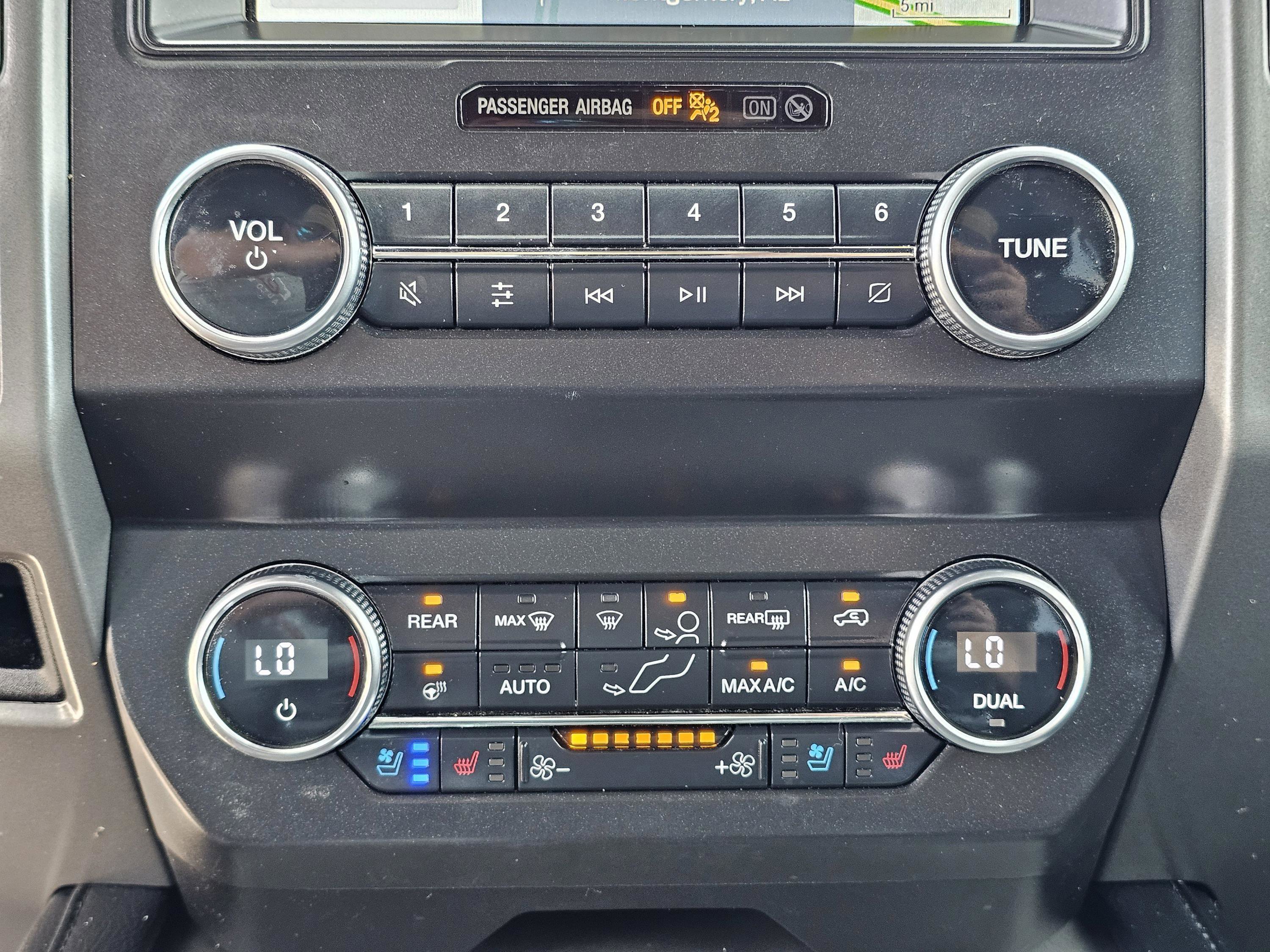 Used 2020 Ford Expedition XLT w/ Equipment Group 202A image 28