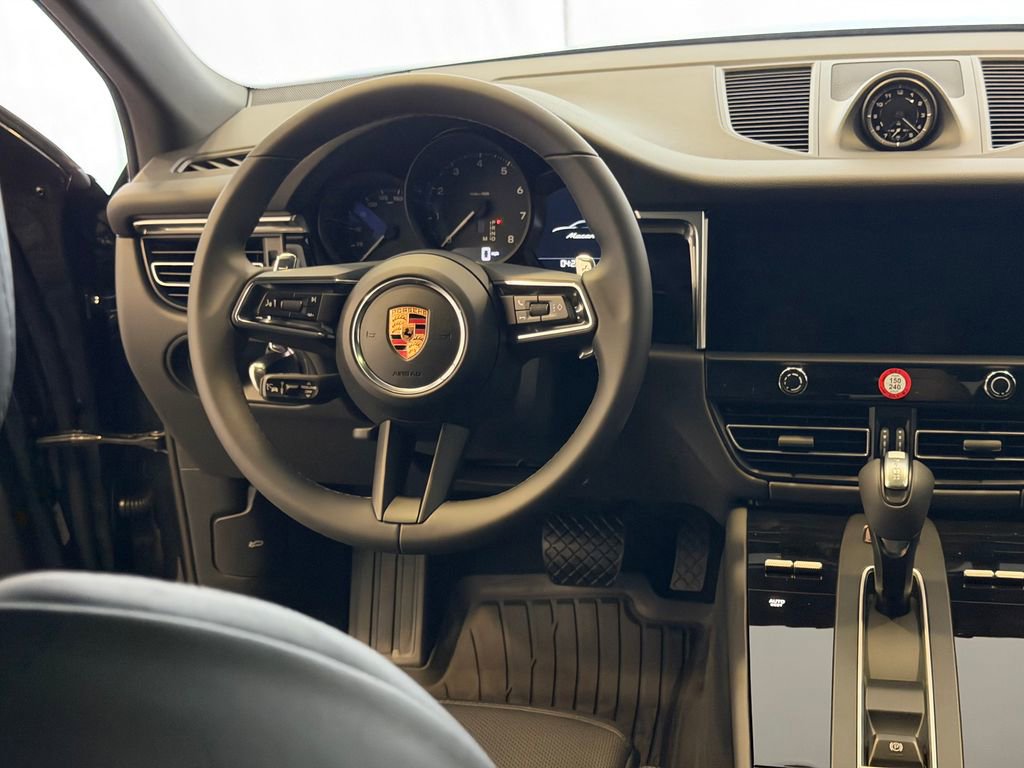 New 2026 Porsche Macan AWD/4WD image 20