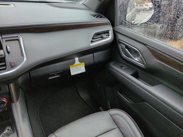 Used 2024 Chevrolet Suburban High Country image 18