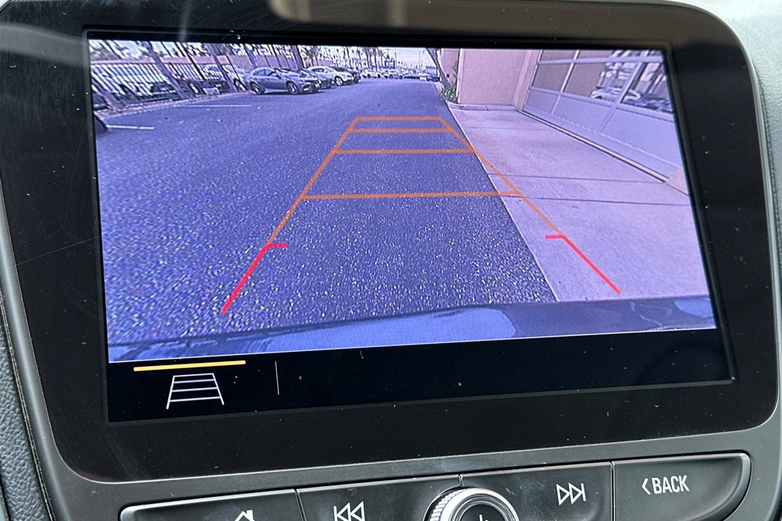 Used 2019 Chevrolet Equinox LT FWD image 21