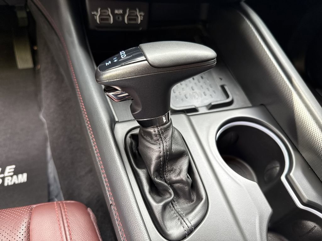 Used 2025 Dodge Durango R/T image 33