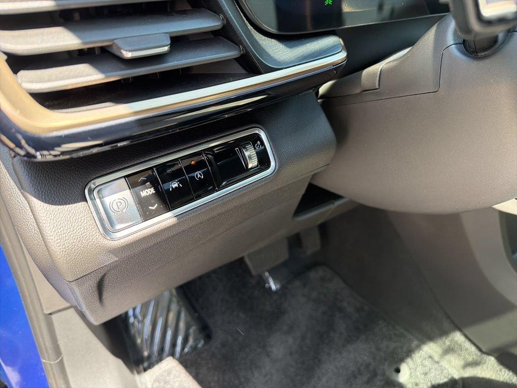 Used 2024 Buick Envision Avenir AWD/4WD image 53