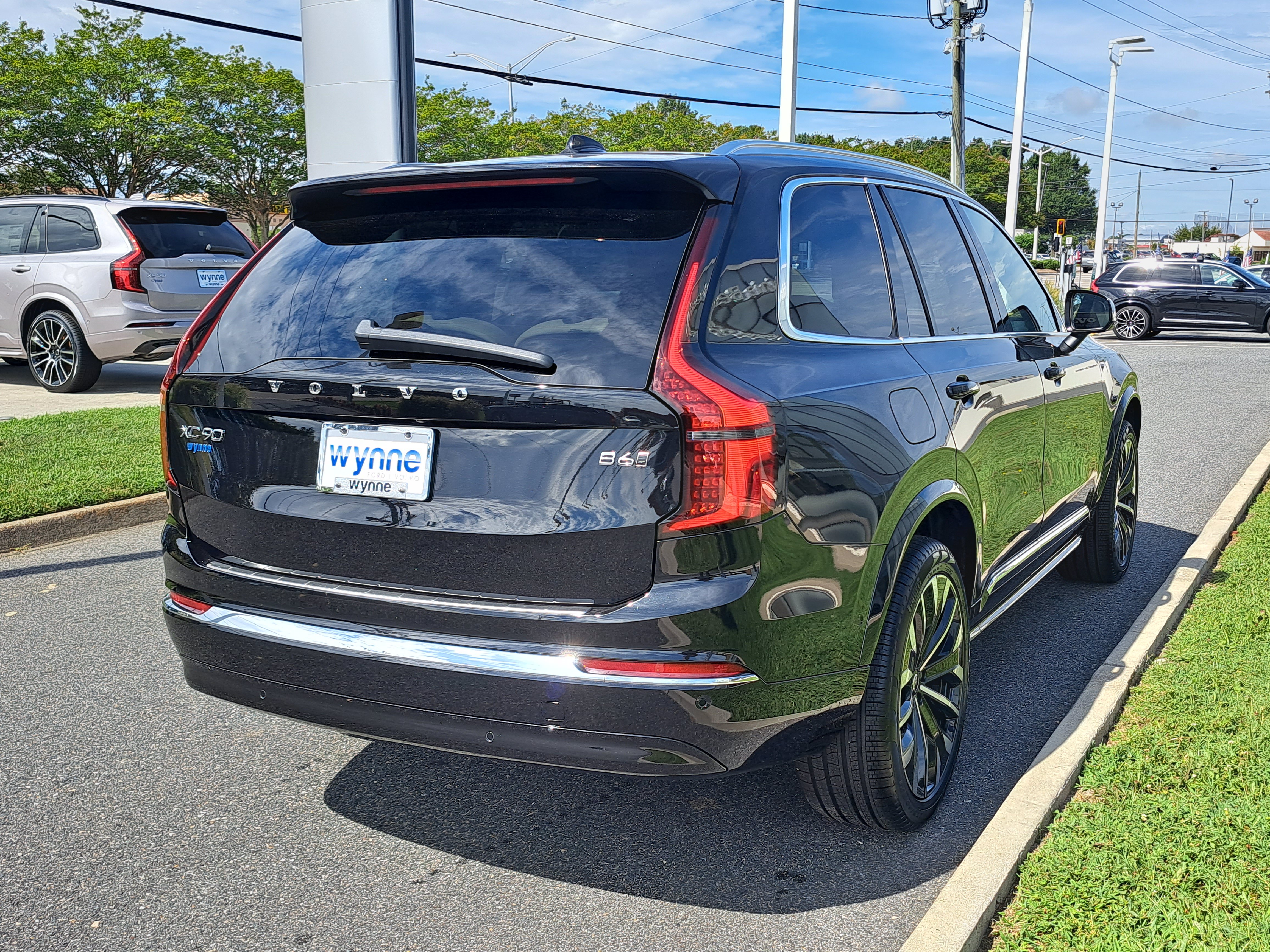 New 2026 Volvo XC90 B6 Ultra w/ Protection Package Premier AWD/4WD image 3