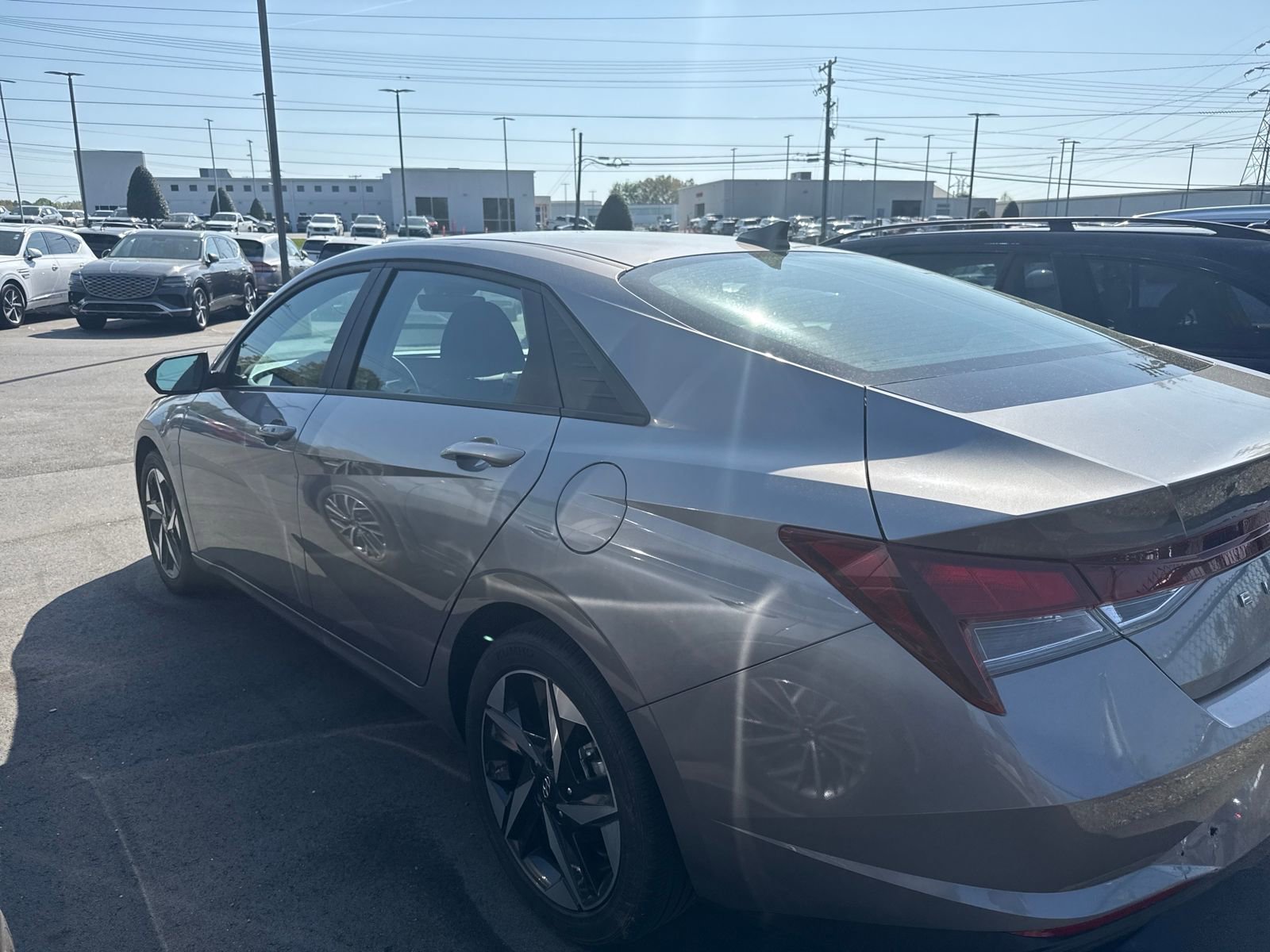 Used 2023 Hyundai Elantra SEL w/ Convenience Package image 10