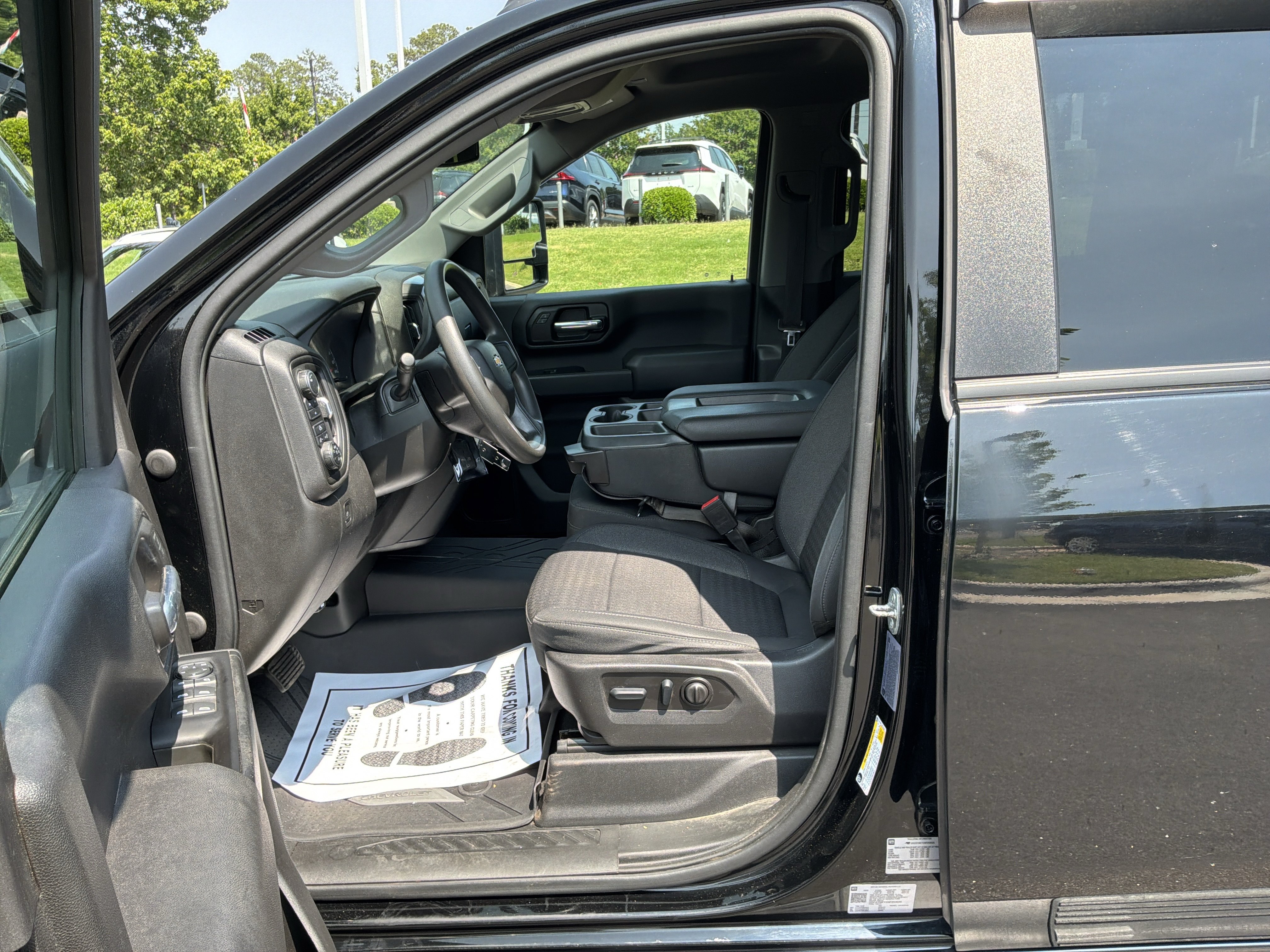 Used 2022 Chevrolet Silverado 2500 Custom w/ Custom Value Package AWD/4WD image 31
