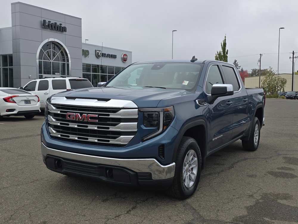 Used 2024 GMC Sierra 1500 SLE image 1