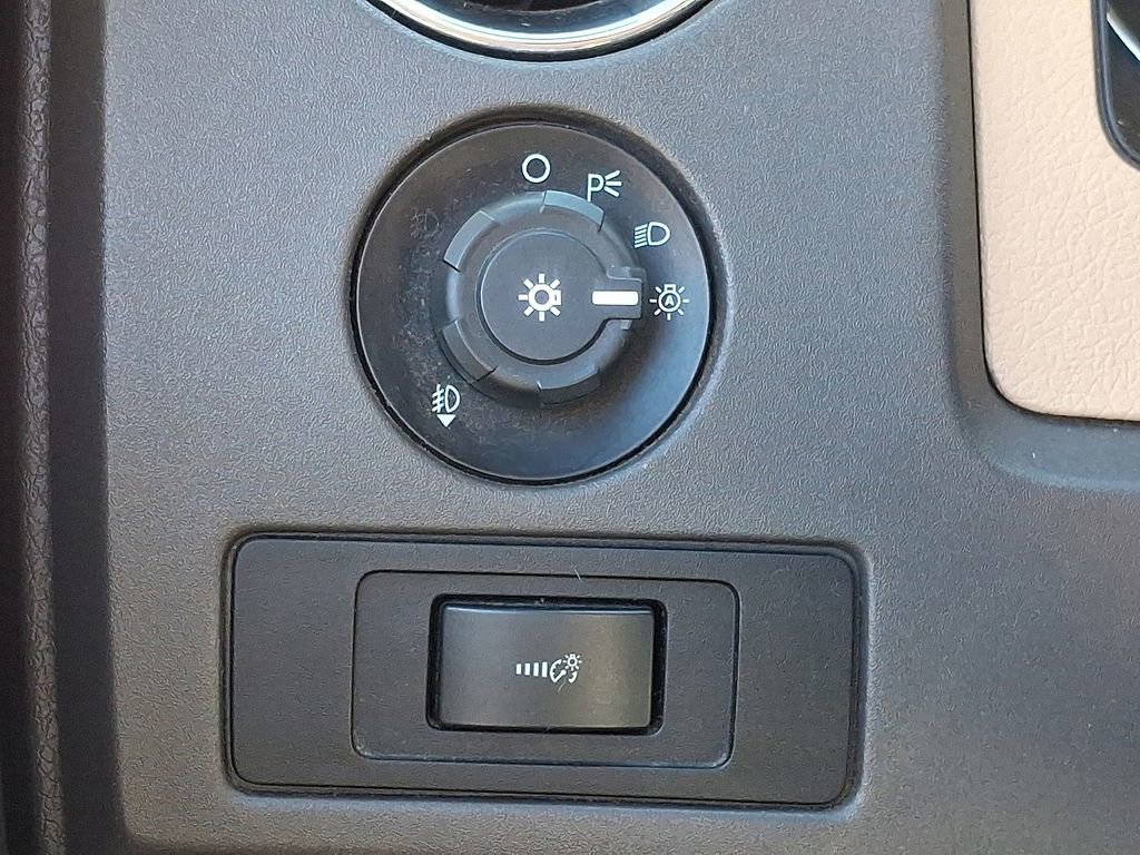 Used 2013 Ford F150 XLT w/ Luxury Equipment Group image 23