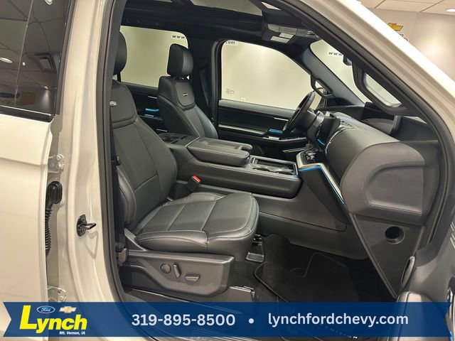 New 2025 Ford Expedition Platinum w/ Stealth Performance Package image 9