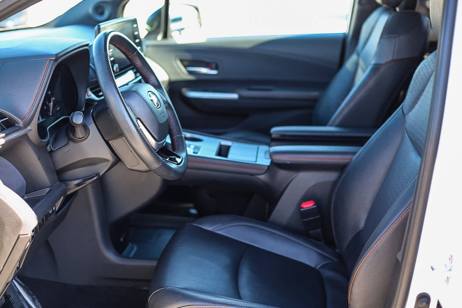 Certified 2023 Toyota Sienna XSE w/ XSE Plus Package FWD image 19