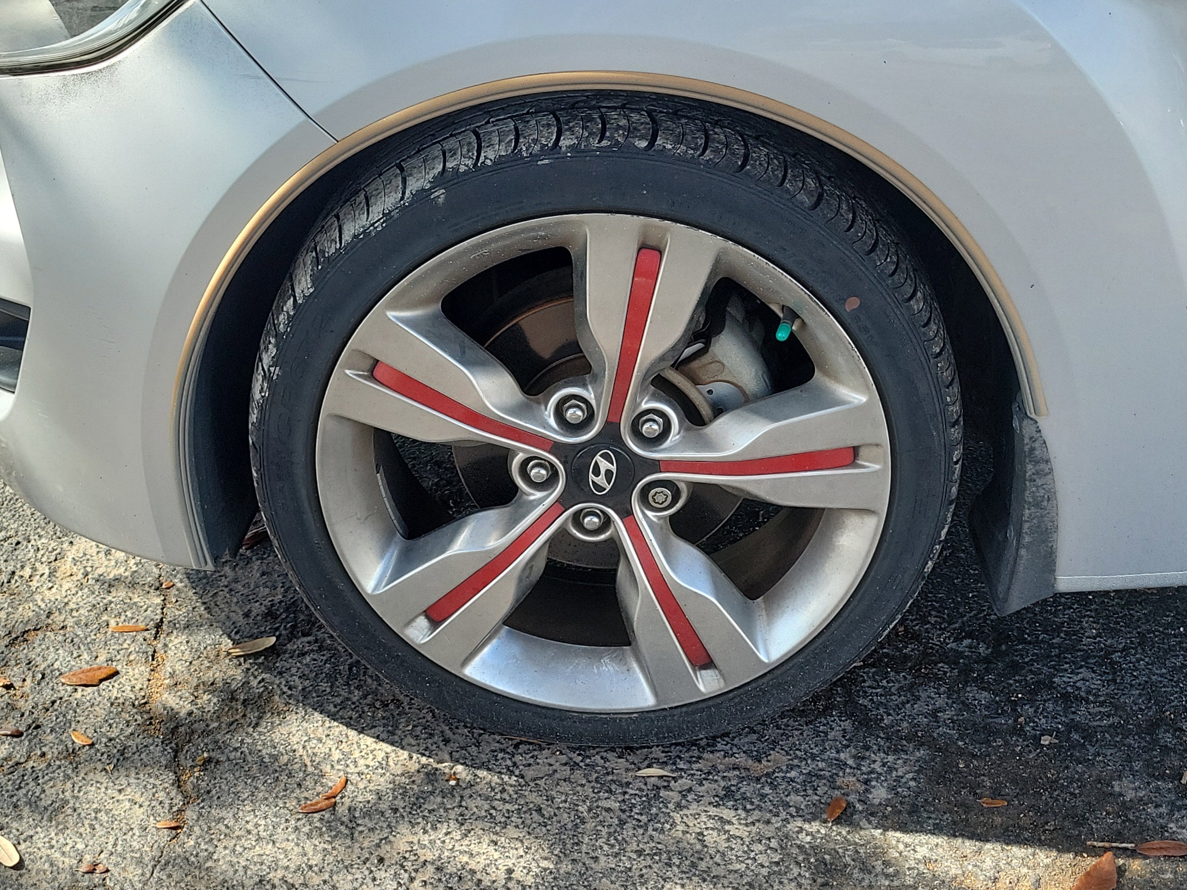 Used 2012 Hyundai Veloster image 5