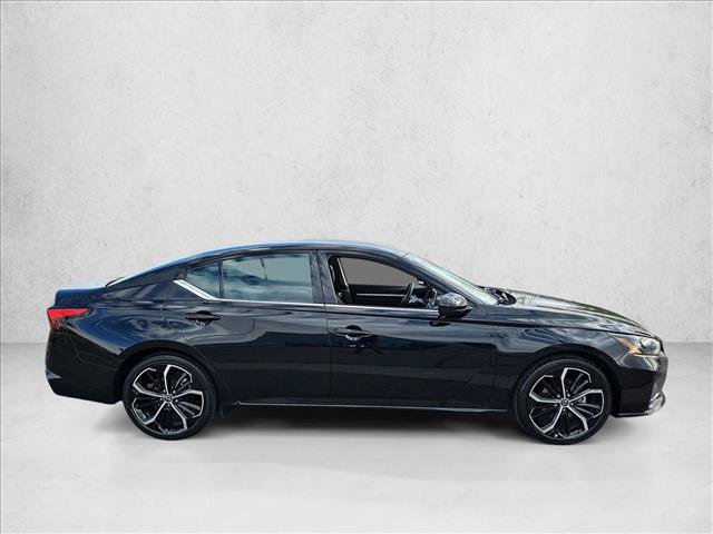 Used 2024 Nissan Altima 2.5 SR FWD image 4