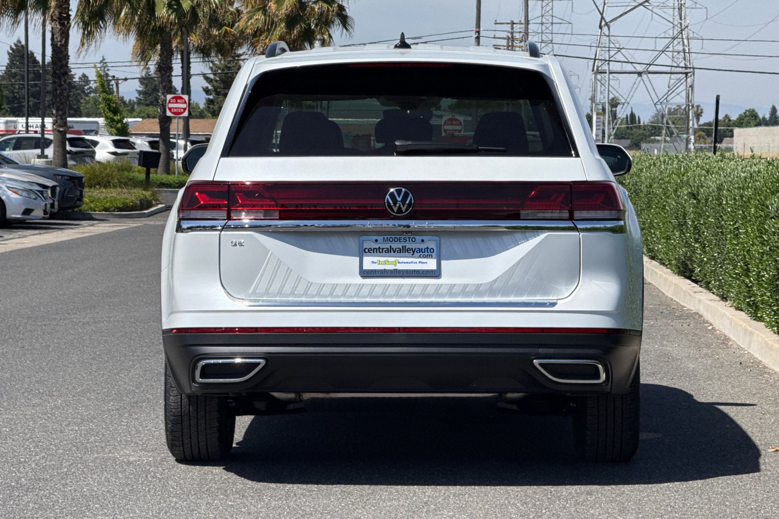 New 2026 Volkswagen Atlas SE FWD image 5