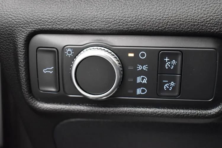 Used 2022 Ford Explorer XLT AWD/4WD image 22