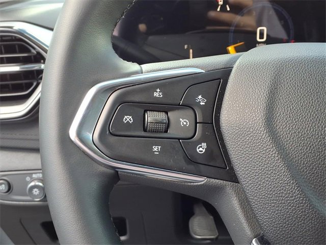 Used 2025 Chevrolet TrailBlazer LT w/ LT Cold Weather Package image 13