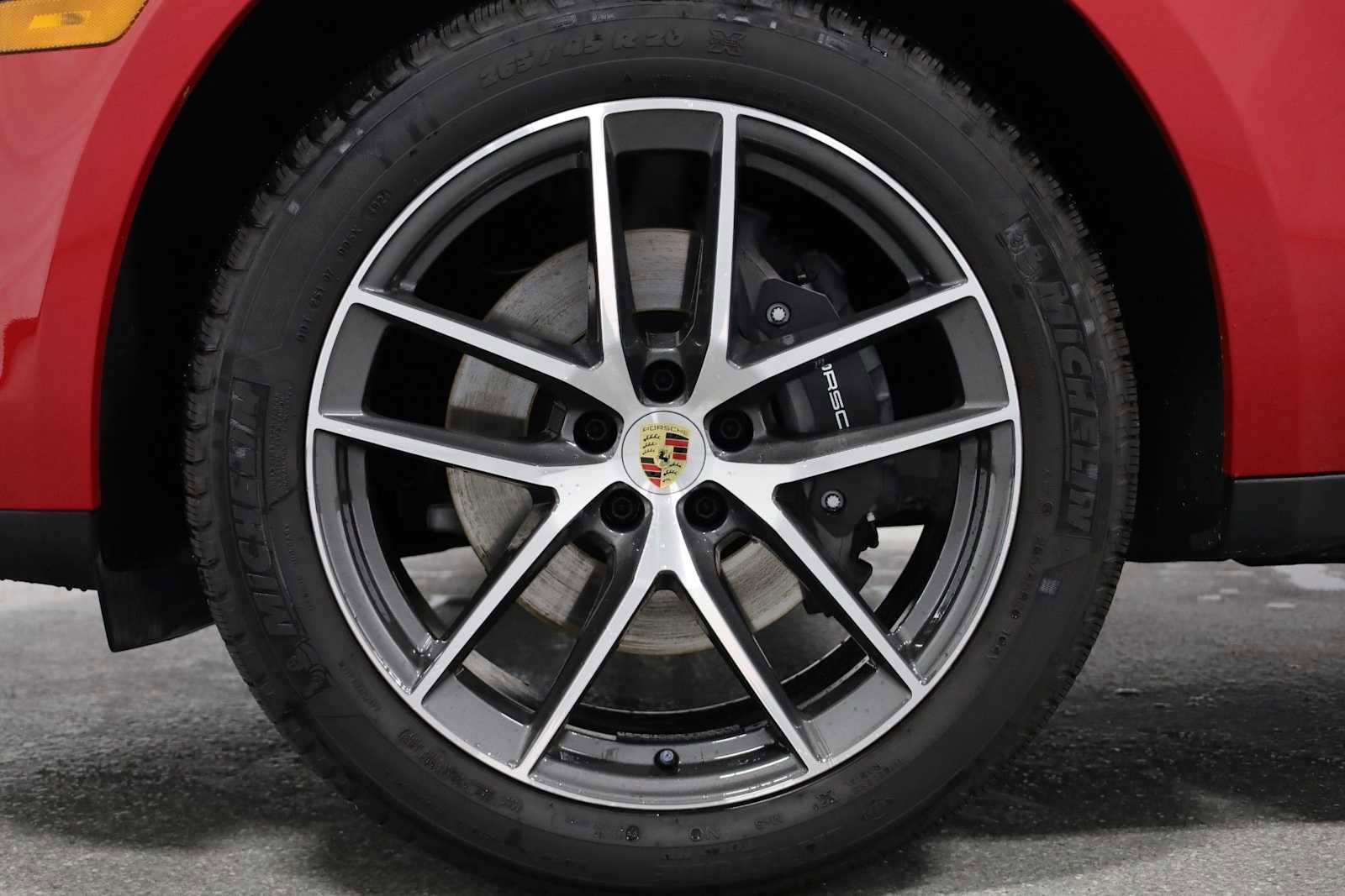 Certified 2025 Porsche Macan image 40