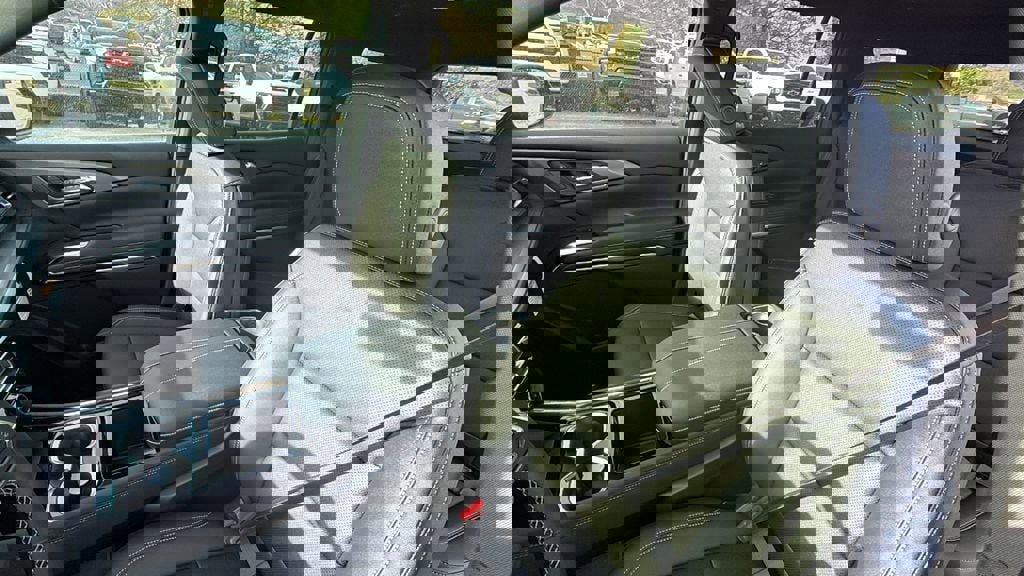 New 2026 Chevrolet Traverse LT image 14