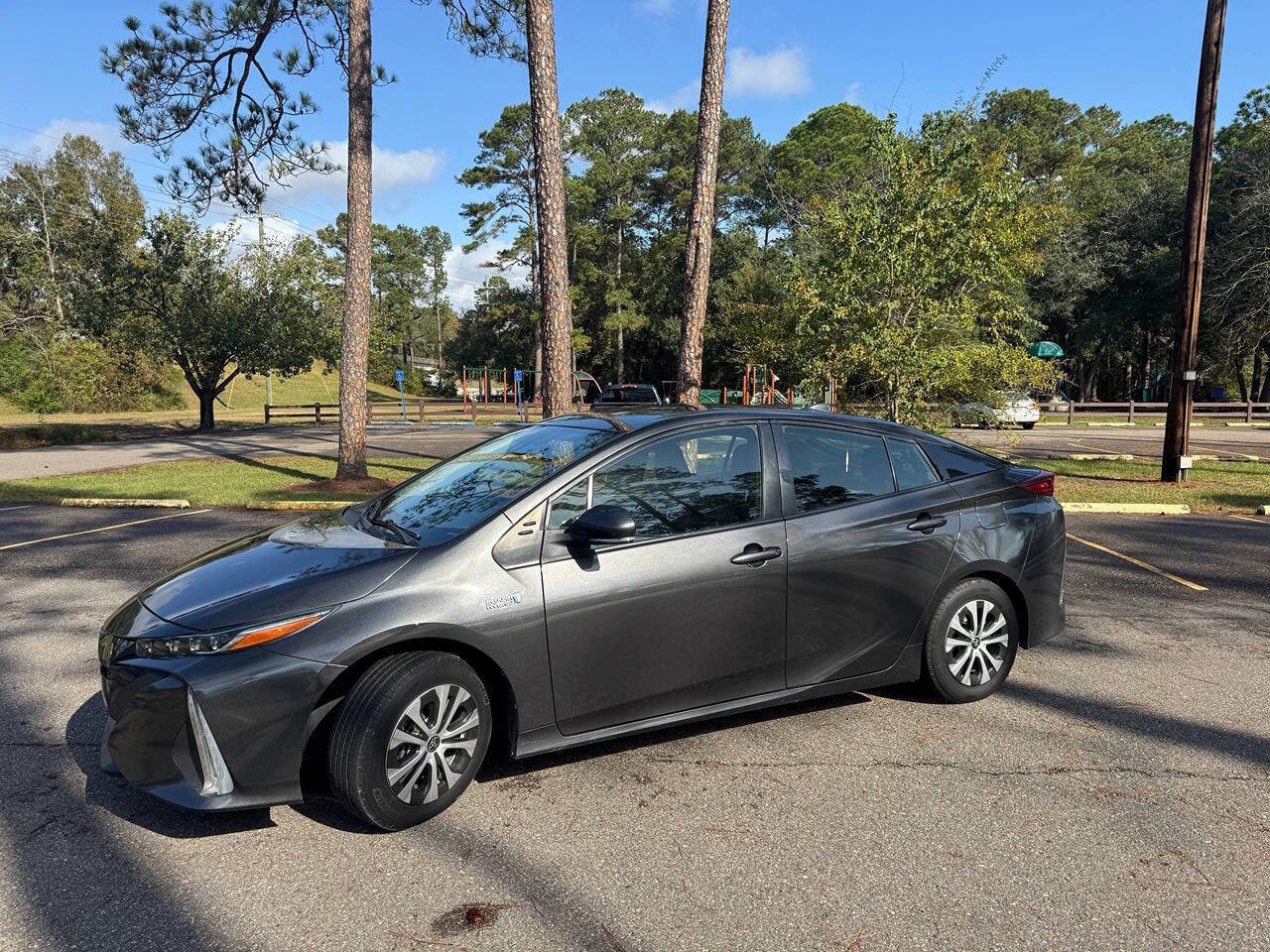 Used 2021 Toyota Prius Prime LE image 5