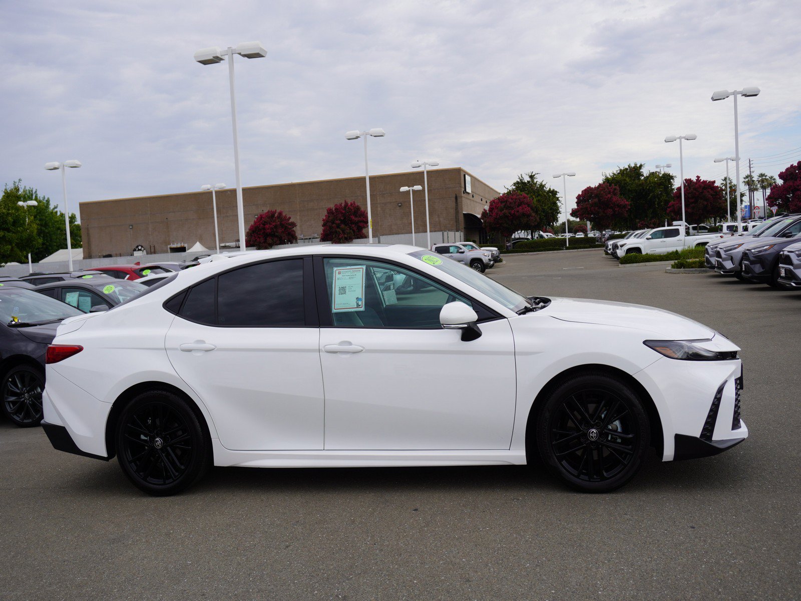 Used 2025 Toyota Camry SE w/ Multimedia Upgrade Package FWD image 4