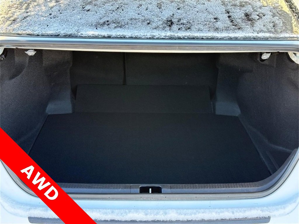 Used 2025 Toyota Camry LE image 9