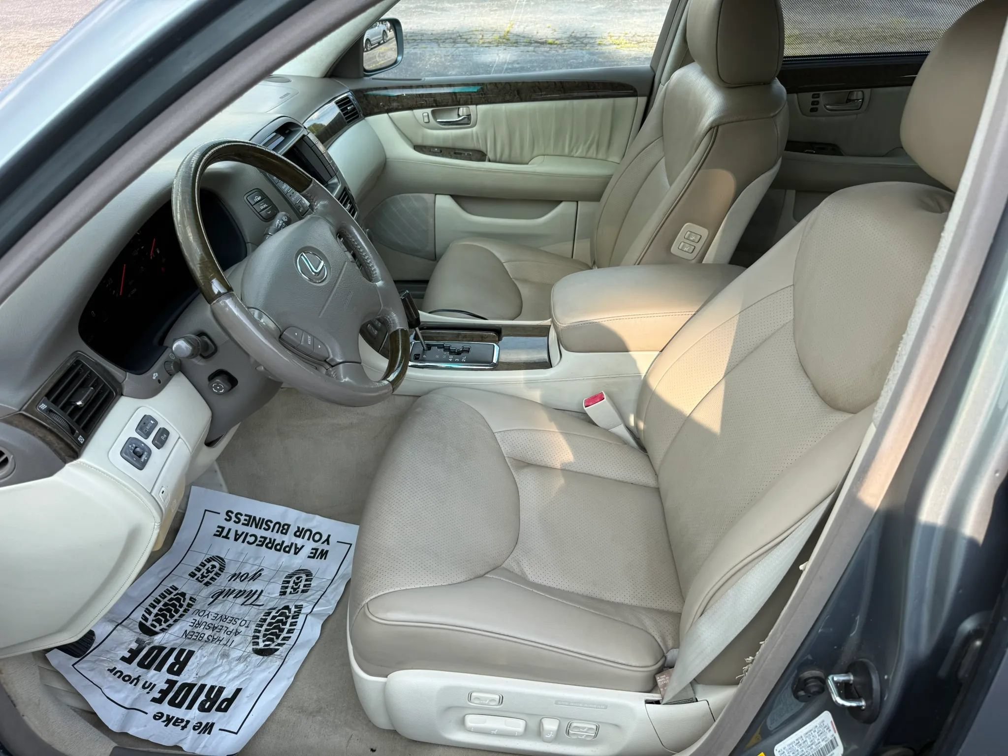 Used 2001 Lexus LS 430 RWD image 11