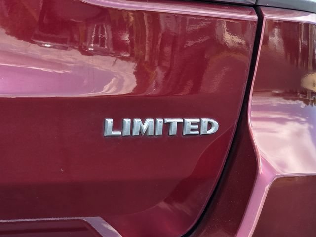 Used 2019 Jeep Grand Cherokee Limited w/ Trailer Tow Group IV AWD/4WD image 35