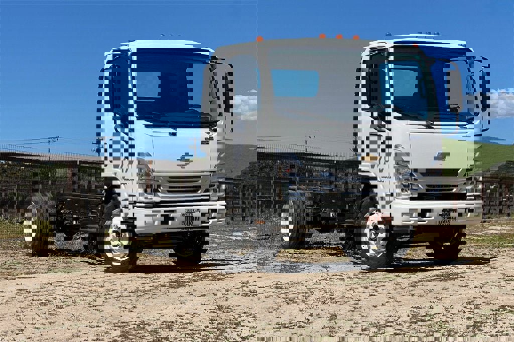 New 2025 Chevrolet Low Cab Forward 5500XG image 2