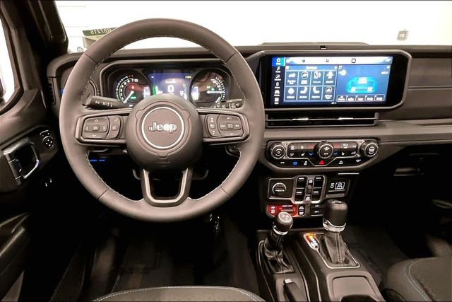 Used 2025 Jeep Wrangler Unlimited Rubicon 4xe w/ Convenience Group image 6