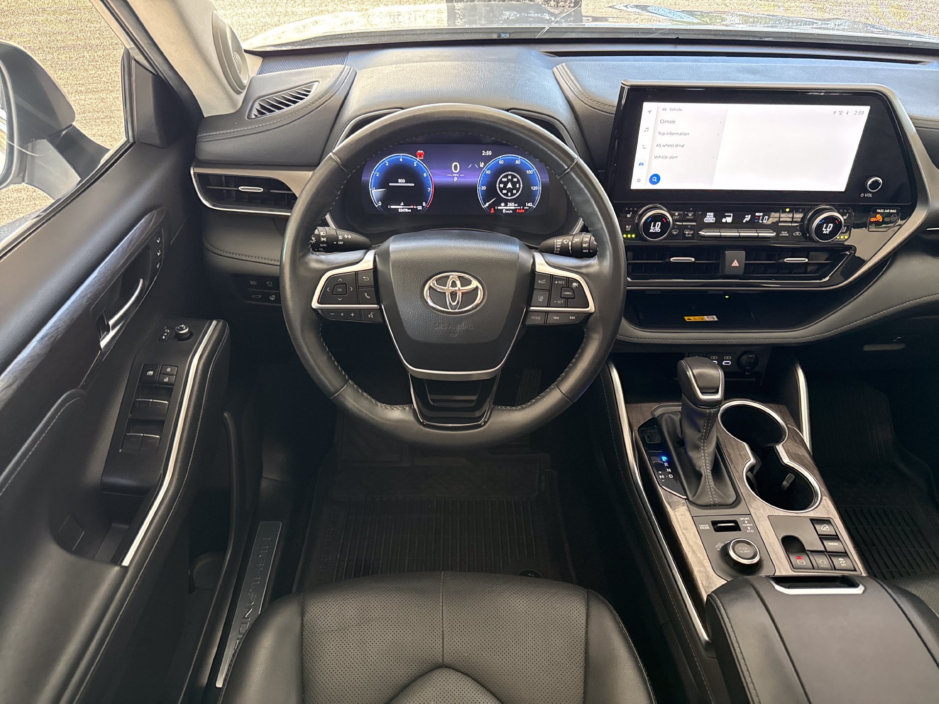 Used 2023 Toyota Highlander Limited AWD/4WD image 15
